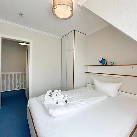 Endreihenhaus In Mit Badewanne Und Grossem Garten Tatil Evi