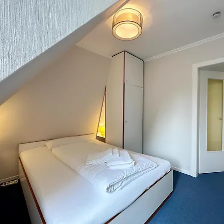 Endreihenhaus In Mit Badewanne Und Grossem Garten Tatil Evi *